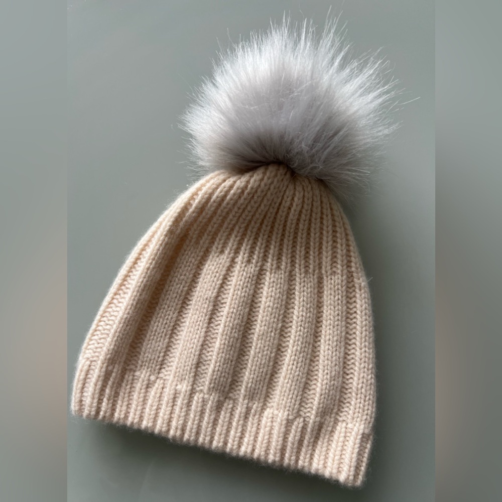 Cozy Cream 100% Cashmere Auxiliary Knit Pom-Pom Beanie